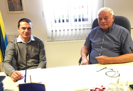 Odličnjake sta nagovorila župan Franc Čebulj in ravnatelj OŠ Davorin Jenko mag. Boštjan Mohorič